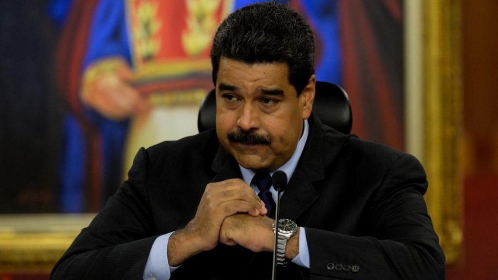 Maduro ruega la lealtad a sus soldados en medio de “amenazas” de EEUU